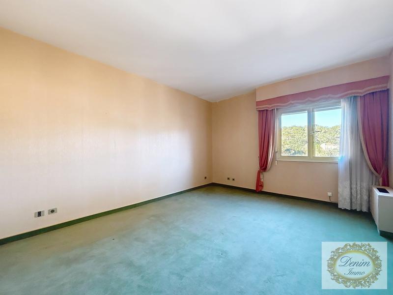 Villa - 390 m² - 6 pièces