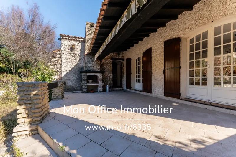 Maison - 180 m² - 7 pièces