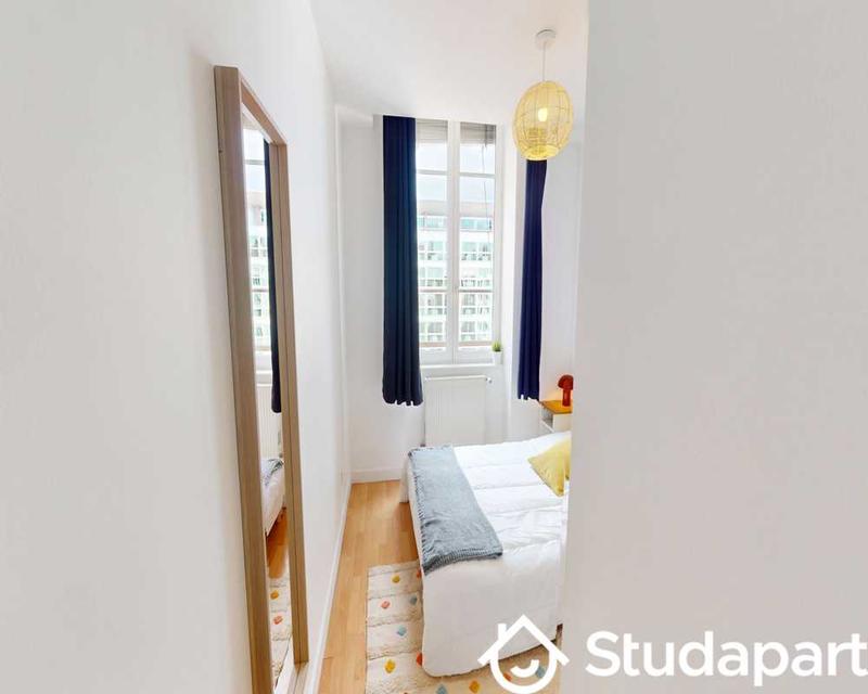 Chambre - 80 m² - 1 pièce