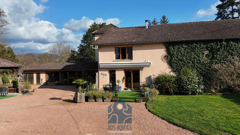 Propriété - 170 m² - 6 pièces