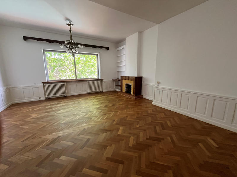 Maison - 185 m² - 7 pièces