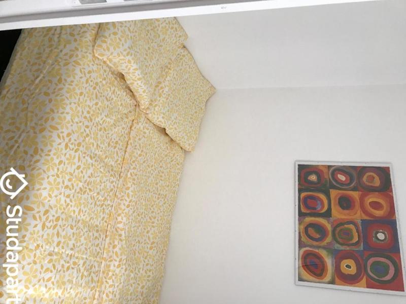 Chambre - 9 m² - 1 pièce