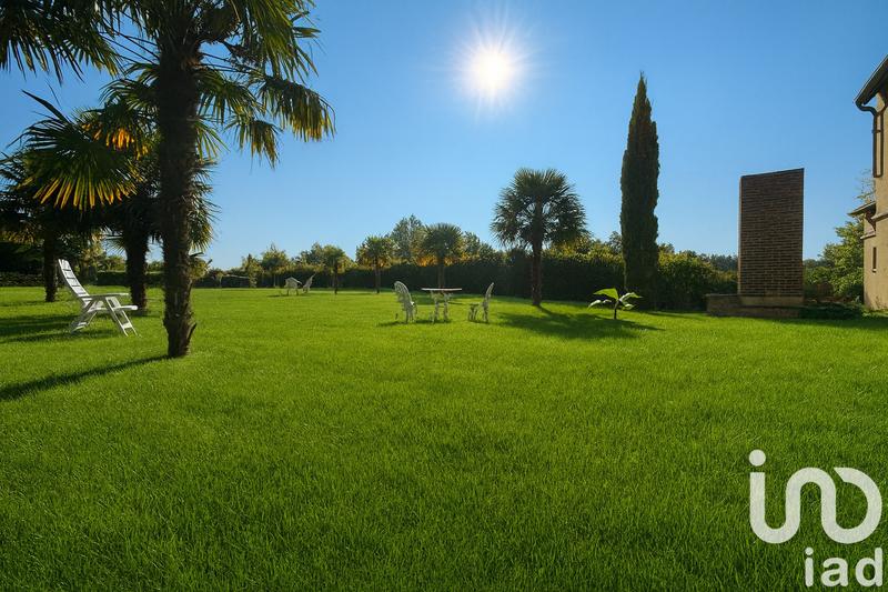 Maison - 215 m² - 8 pièces