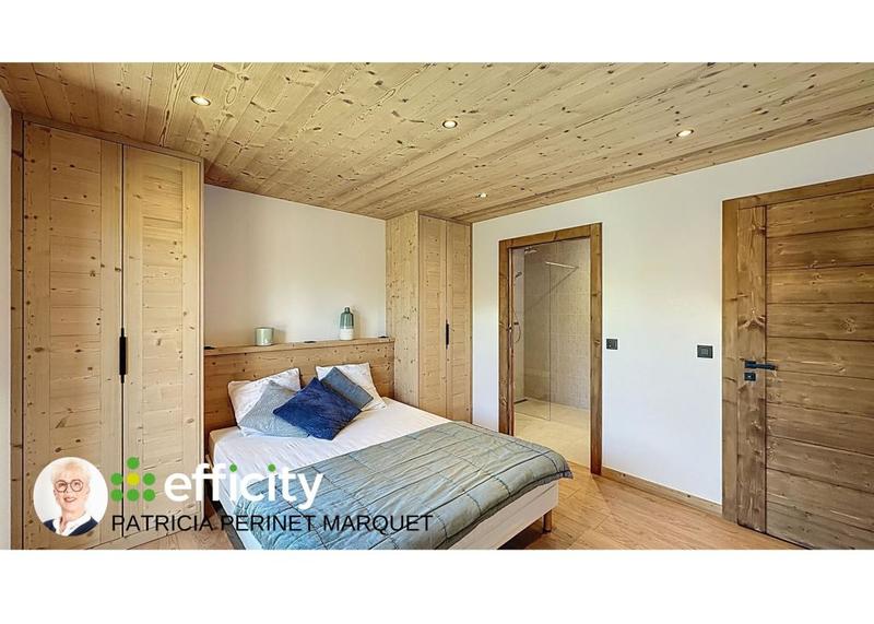 Maison - 225 m² - 8 pièces