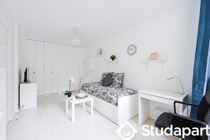 Chambre - 10 m² - 1 pièce