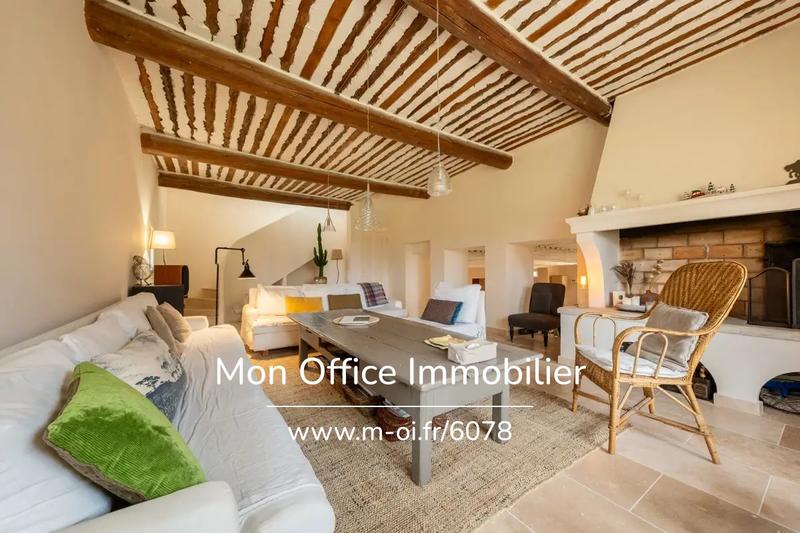 Maison - 255 m² - 10 pièces