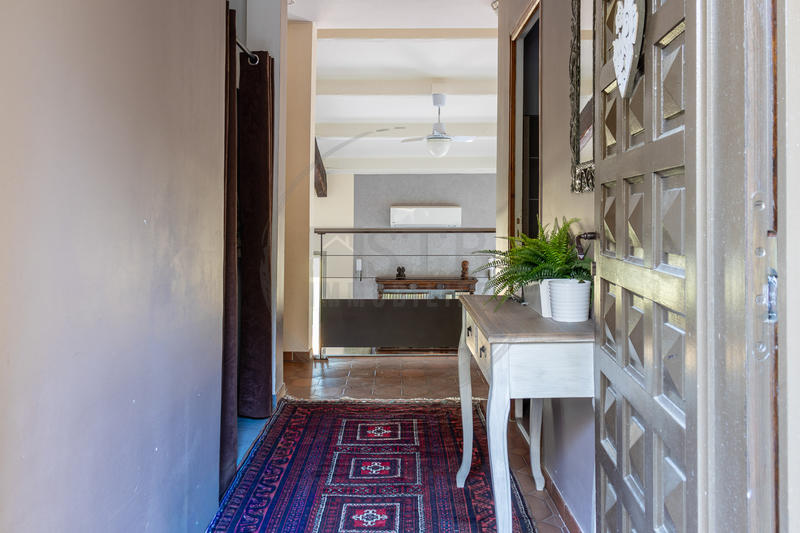 Propriété - 235 m² - 12 pièces