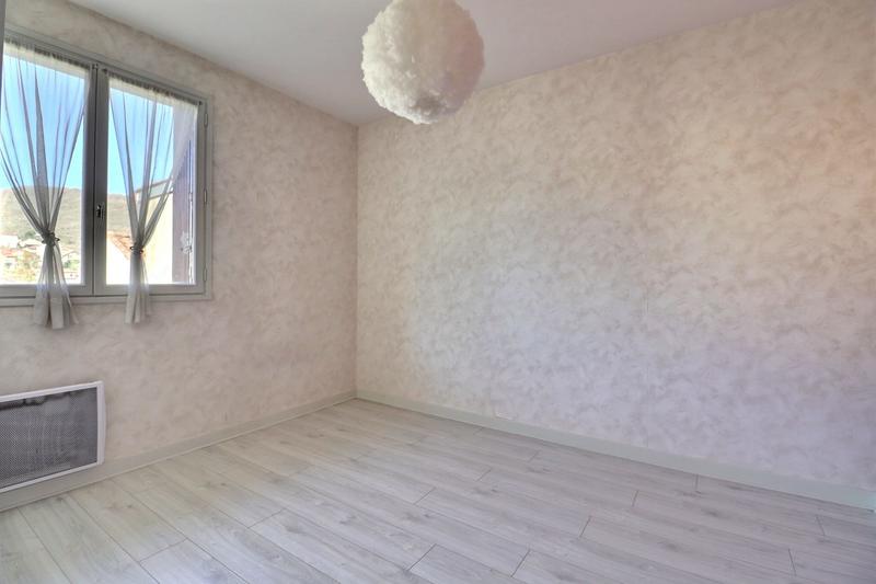 Maison traditionnelle - 107 m² - 4 pièces