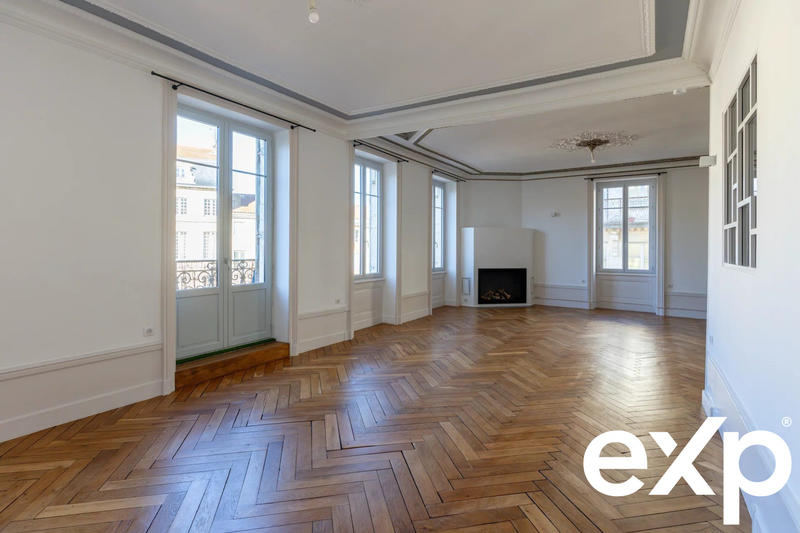 Appartement - 183 m² - 5 pièces