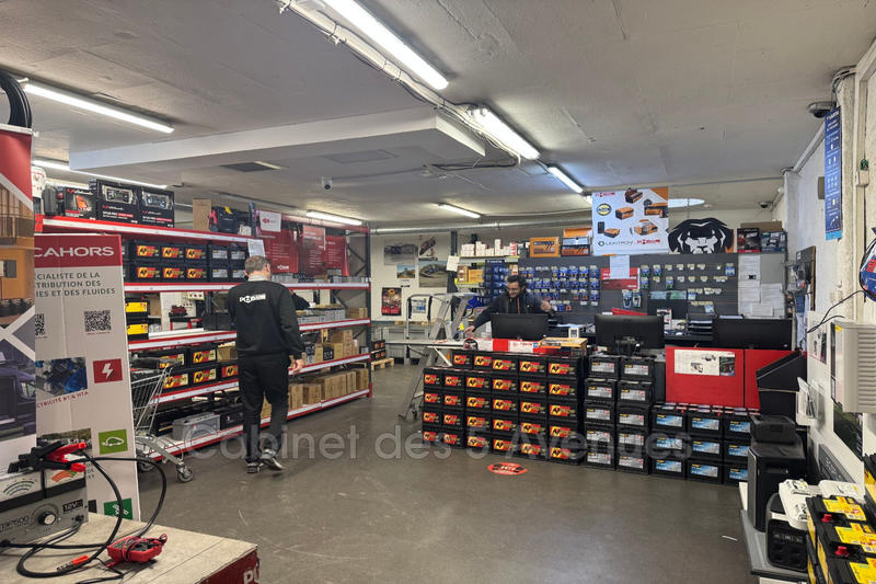 Local commercial - 140 m²