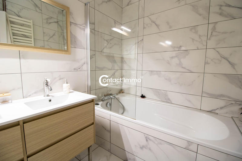 Appartement - 100 m² - 5 pièces