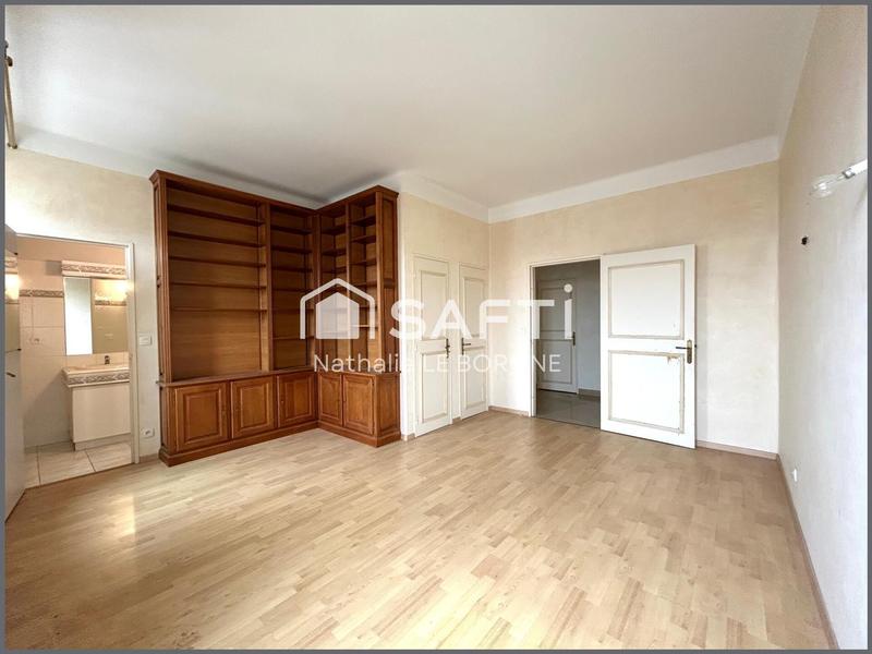Appartement - 215 m² - 7 pièces