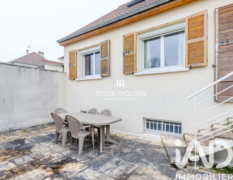 Maison - 131 m² - 6 pièces