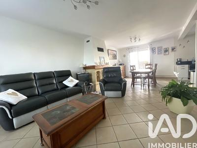 Maison - 99 m² - 5 pièces
