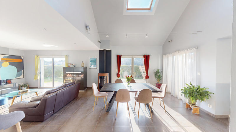 Maison - 166 m² - 7 pièces