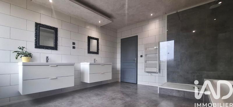 Maison - 151 m² - 6 pièces