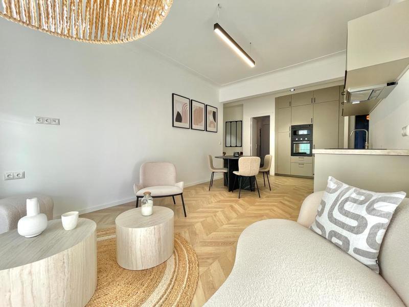 Appartement - 80 m² - 4 pièces