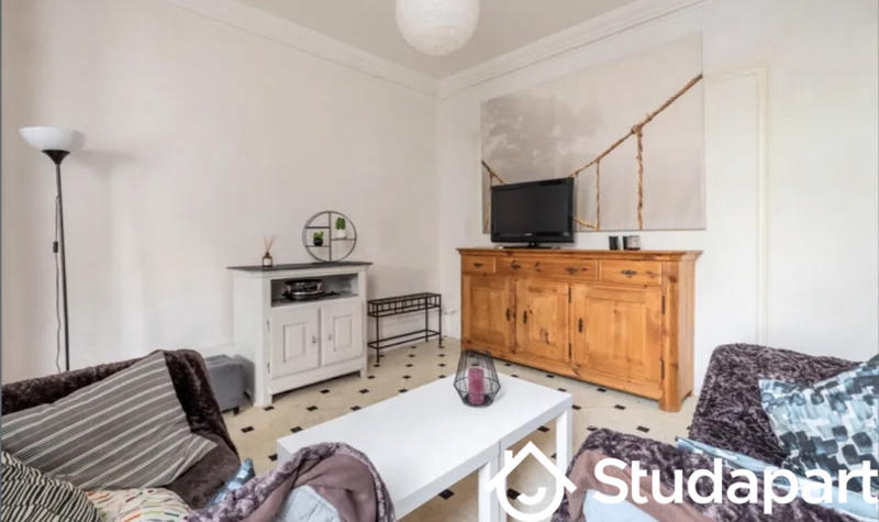 Chambre - 10 m² - 1 pièce