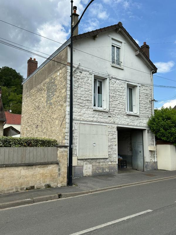 Maison - 90 m² - 5 pièces