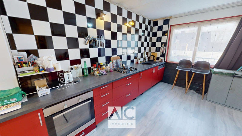 Maison - 114 m² - 6 pièces