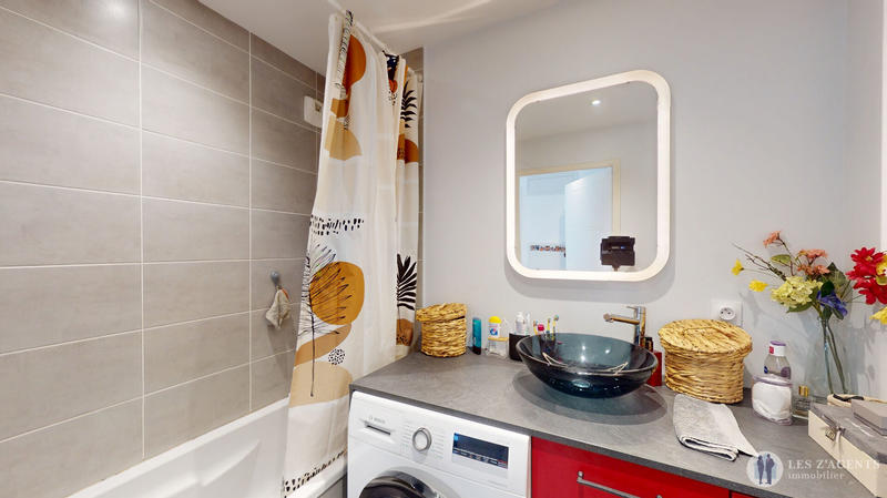 Appartement - 81 m² - 4 pièces