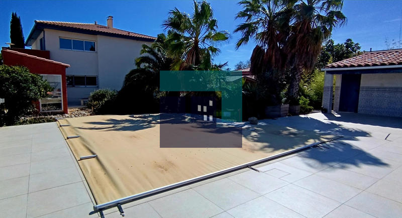 Villa - 256 m² - 7 pièces