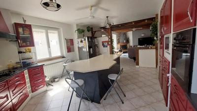 Maison - 195 m² - 6 pièces