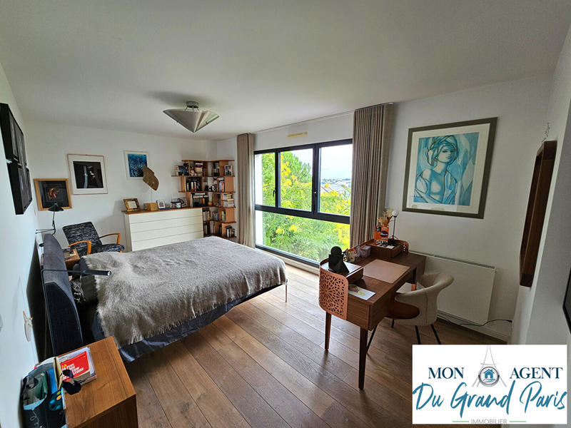 Maison - 204 m² - 7 pièces