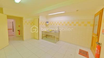 Immeuble - 220 m² - 7 pièces