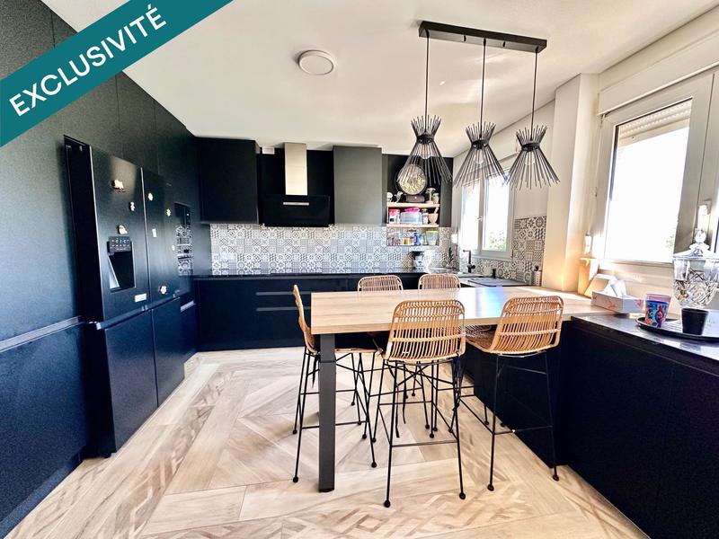 Appartement - 150 m² - 6 pièces