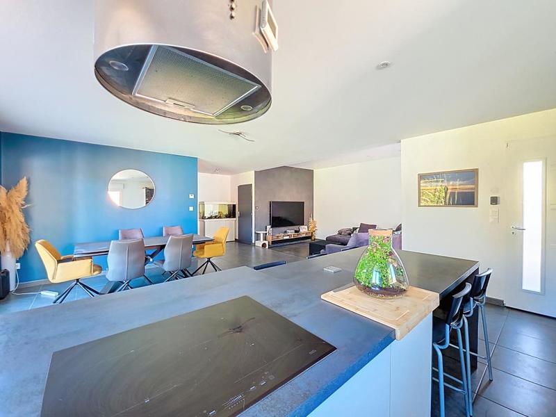 Maison - 110 m² - 4 pièces