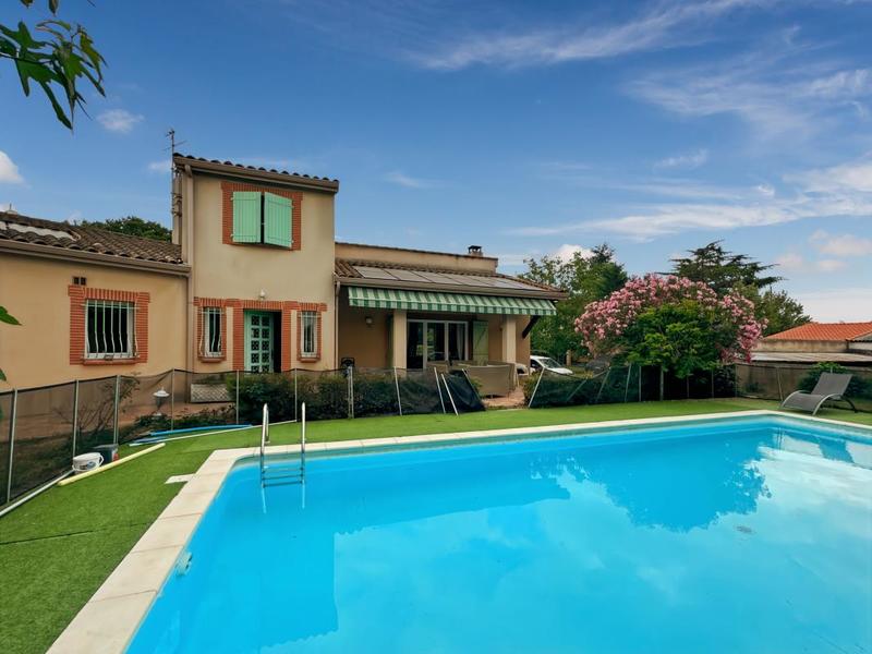 Maison - 200 m² - 6 pièces