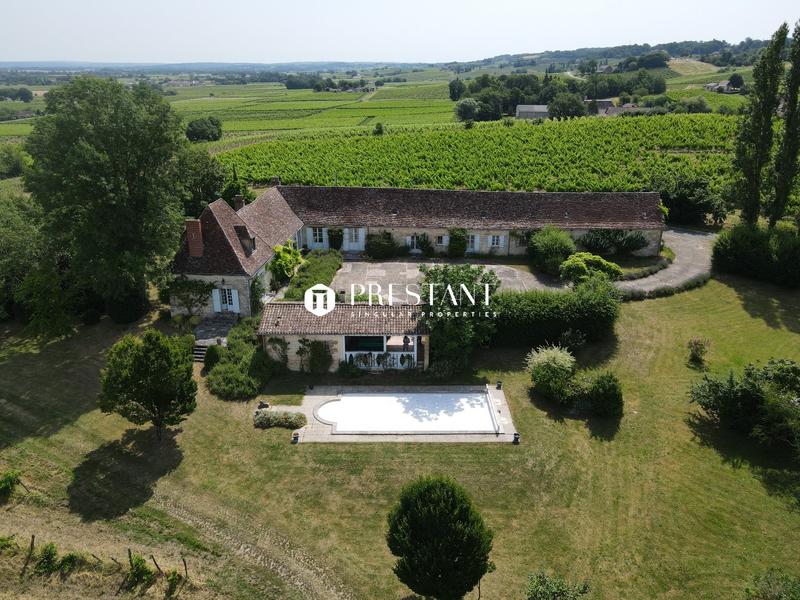 Maison - 520 m² - 11 pièces