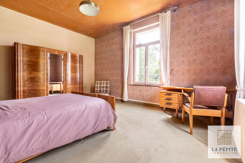 Maison - 315 m² - 10 pièces