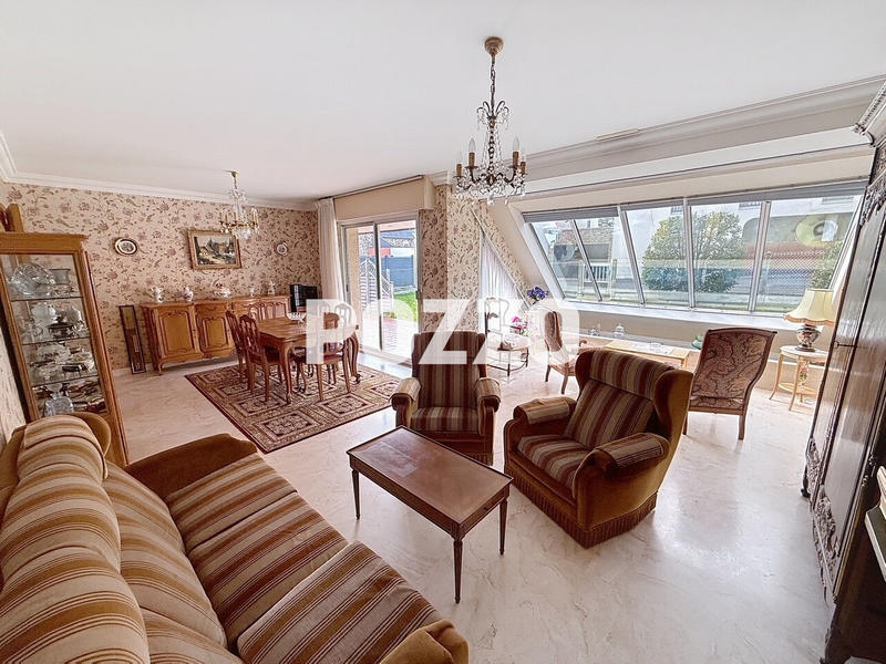 Maison - 121 m² - 5 pièces