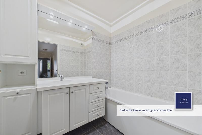 Appartement - 82 m² - 4 pièces