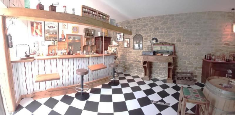 Maison - 274 m² - 8 pièces