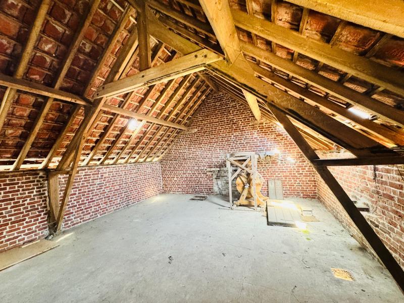 Maison - 234 m² - 1 pièce