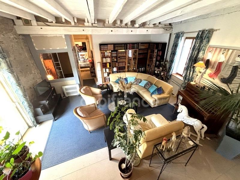 Maison - 218 m² - 5 pièces