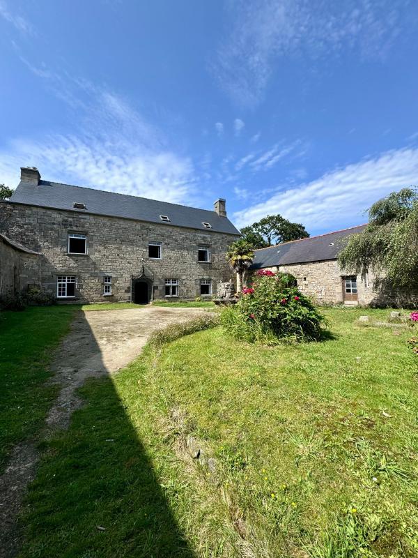 Maison - 316 m² - 9 pièces