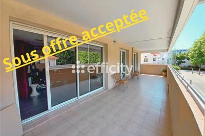 Appartement - 80 m² - 4 pièces