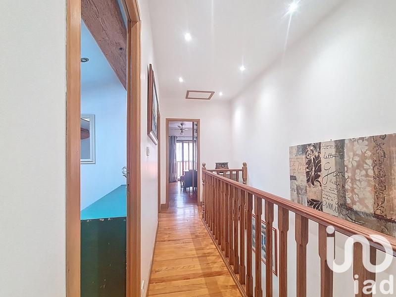 Maison - 182 m² - 7 pièces