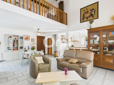 Maison - 199 m² - 5 pièces