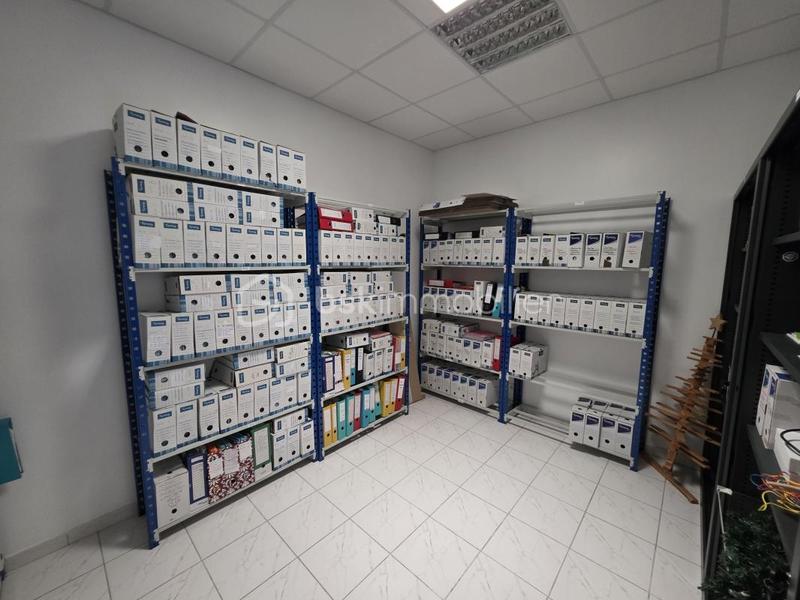 Bureau - 261 m² - 9 pièces