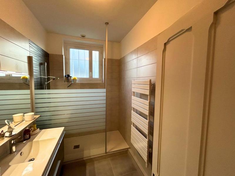 Appartement - 117 m² - 6 pièces