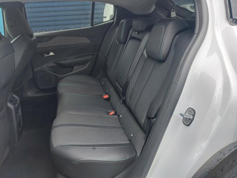 Peugeot 408 Hybrid 136 e-Dcs6 Allure / Pack Navigation 26 841 Km