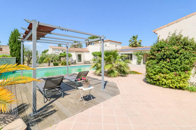 Maison - 300 m² - 10 pièces