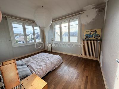 Maison - 160 m² - 8 pièces