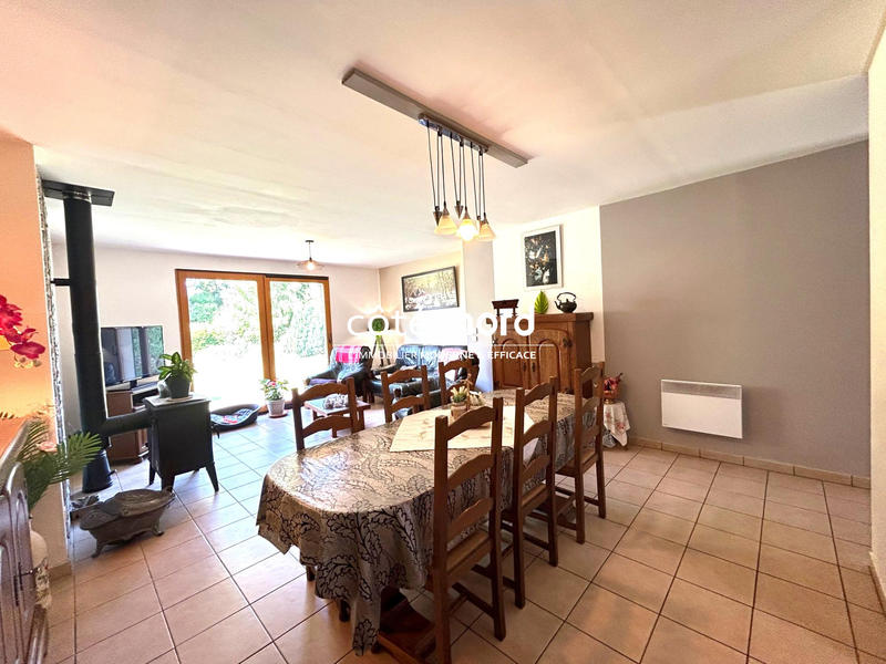 Maison - 92 m² - 5 pièces