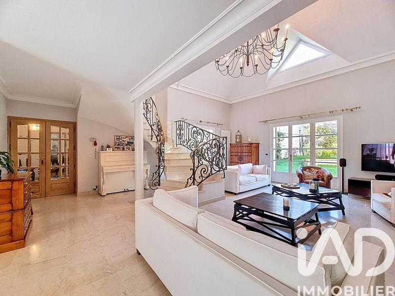 Maison - 190 m² - 6 pièces